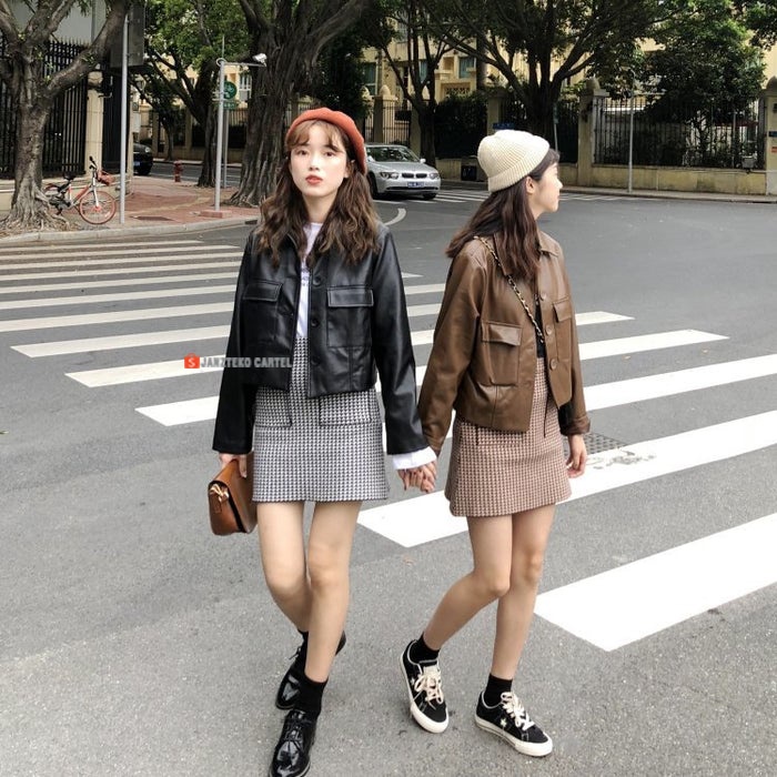 JNK x TRENCH - Jaket Kulit Oversized Wanita OOTD Faux Synthetic Leather Jacket Jumbo Oversize Besar Tebal Original Premium Import Cewek Perempuan Anak Muda Gadis Remaja Dewasa HIts Casual Trendy Elegan Kekinian 2021 Selebgram Hitam Coklat Kerja Kantor Ori