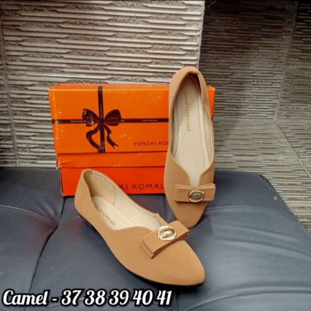 Flat shoes Yongki Komaladi