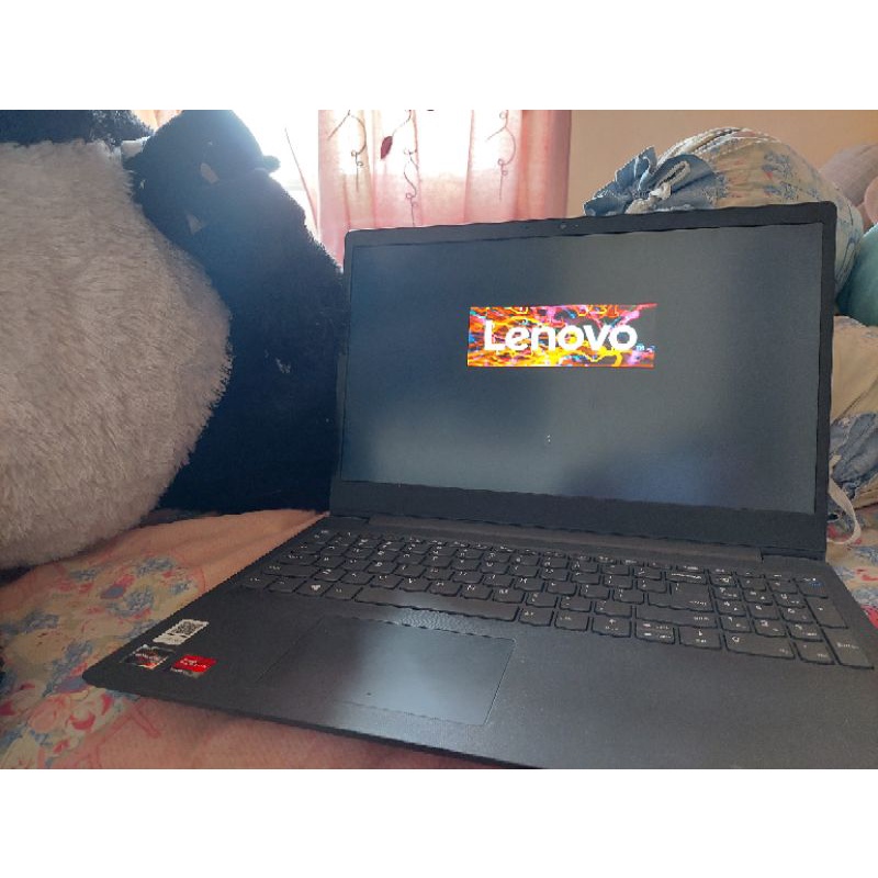 LENOVO V15 - ADA AMD RYZEN 3 RADEON 256SSD WIN10+OHS 15.6 GREY
