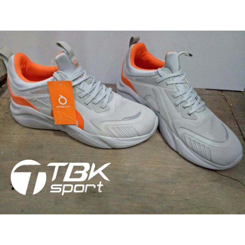 sepatu lari/running ortuseight LORA