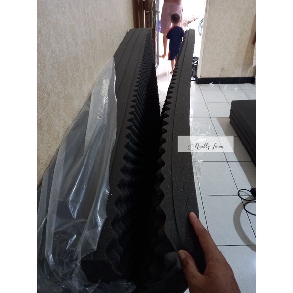 Busa peredam suara ruangan Acoustic model telur 200×100×27cm (1 paket 10 Lembar)