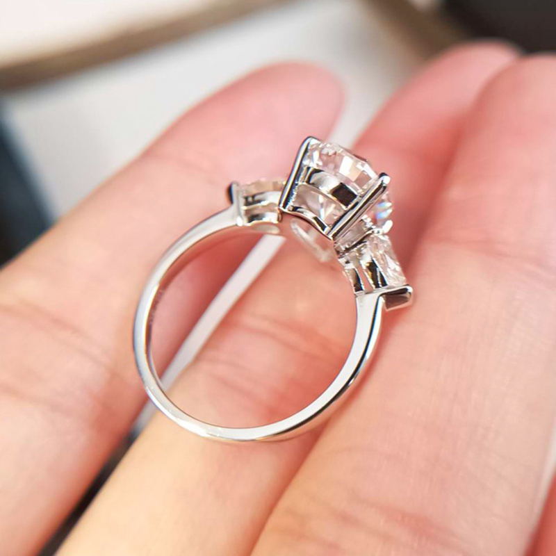 Cincin Kristal Zircon Bentuk Tetesan Air Warna Silver Untuk Wanita
