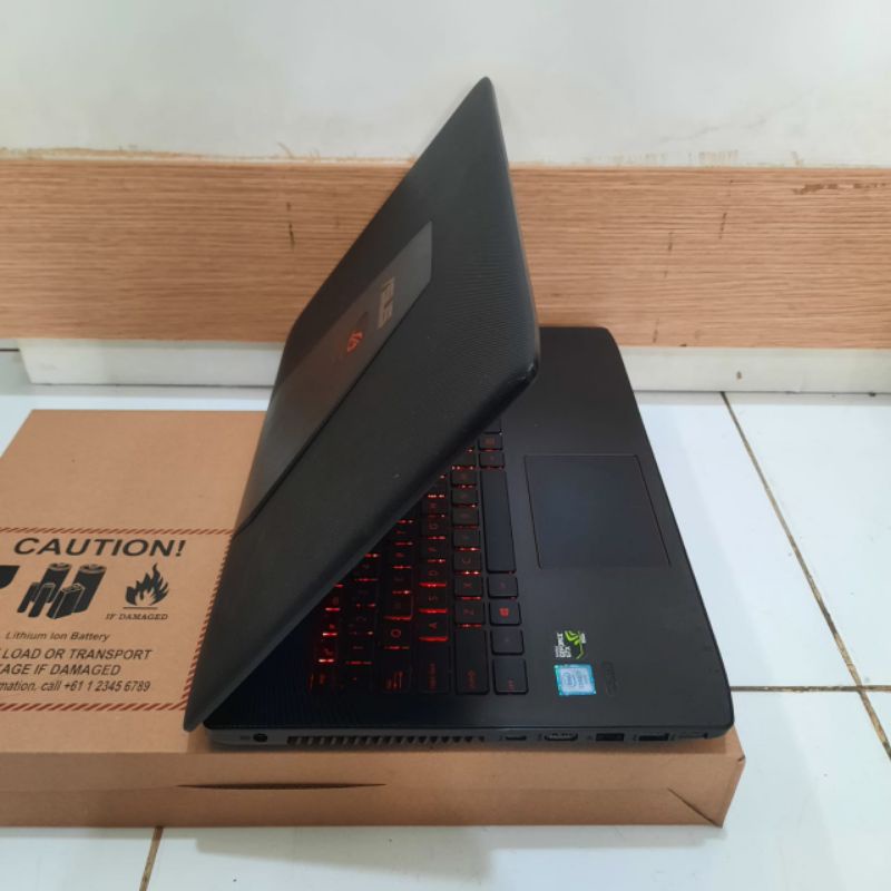 Laptop Gaming Asus ROG GL552VXK Cor i7-7700HQ Ram 8GB/SSD 128GB+HDD 1TB Nvdia Geforce GTX950M Keyboard backlight FHD IPS