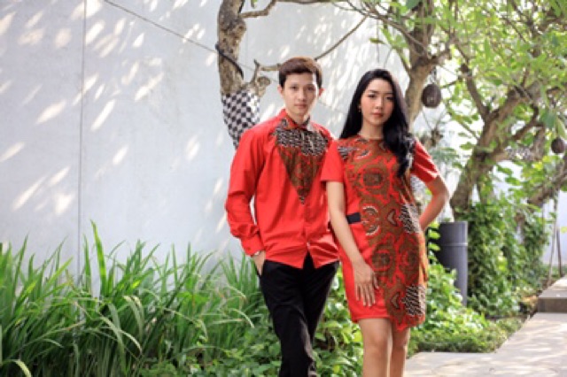 Batik Couple Kemeja dan Dress Merah M L XL XXL