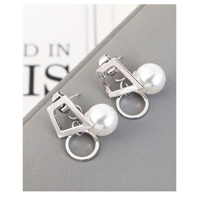 LRC Anting tusuk Fashion plated Pearl Geometric Trapezoid Earrings Y63293