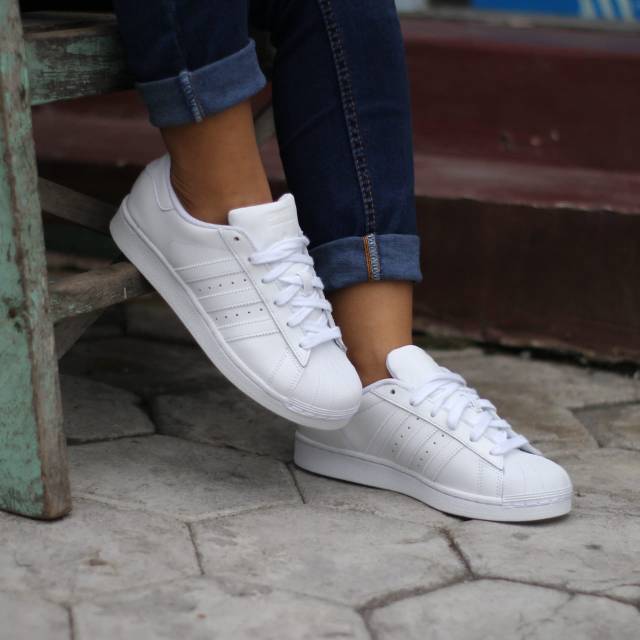 Sneakers wanita pria Adidas Superstar full white original