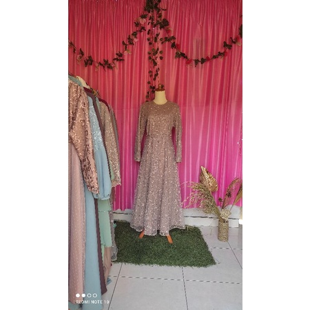 elegan dress / dress kondangan /dress wisuda