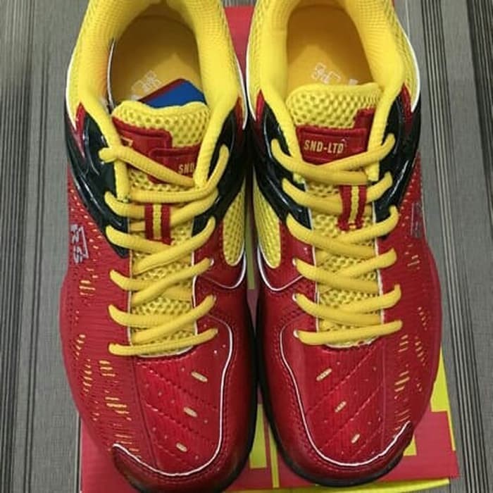 ORIGINAL RS SND LIMITED RED YELLOW SEPATU BADMINTON