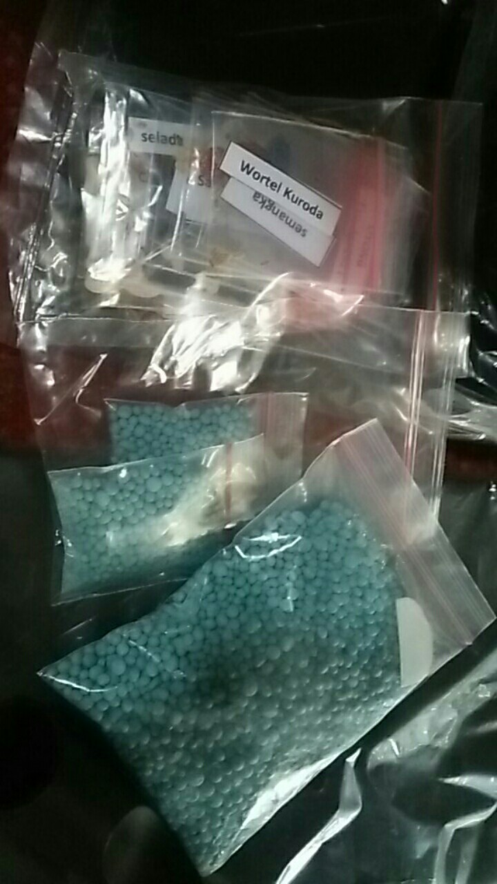 Polibag 25 X 25 Cm 20 Lembar Tebal Kuat