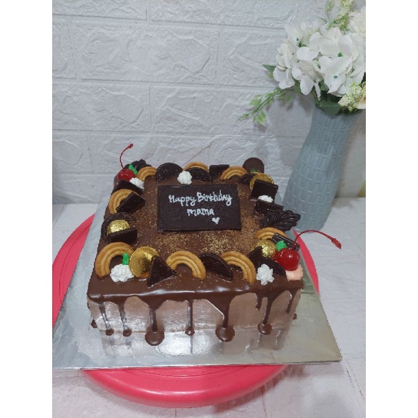

kue ulang tahun melawi