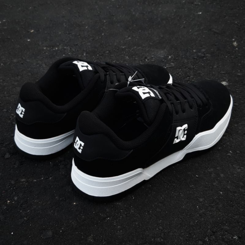 dc shoes central wheat