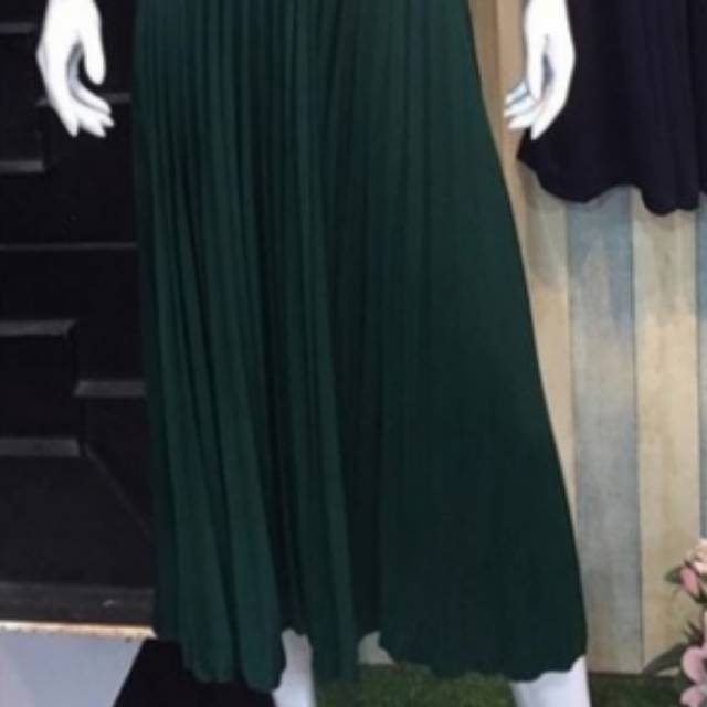 Ready rok plisket wrna hijau botol