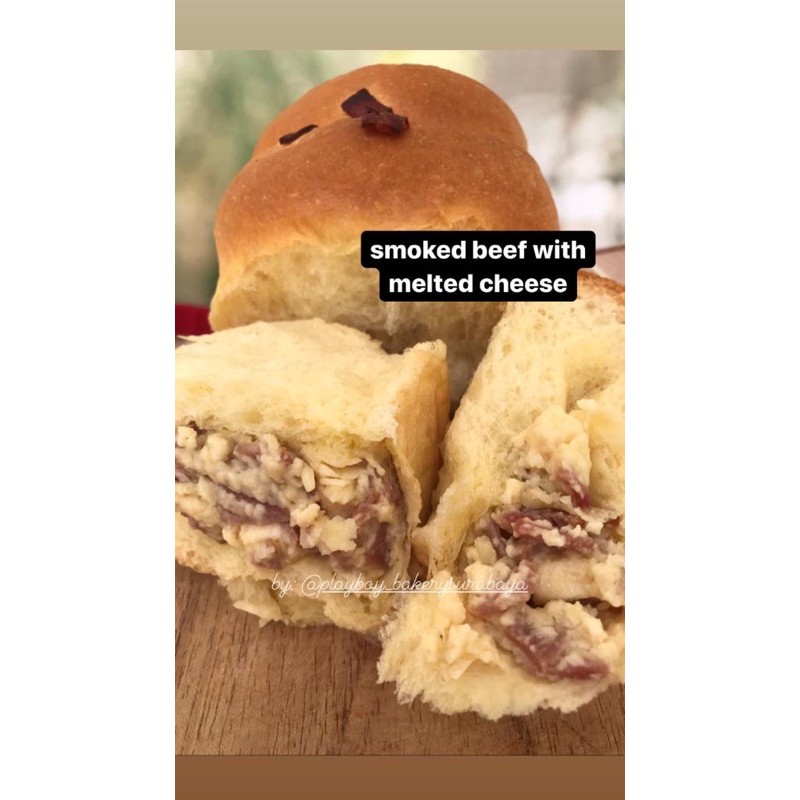 

roti sobek Smoked Beef With Melted Cheese playboy bakery surabaya