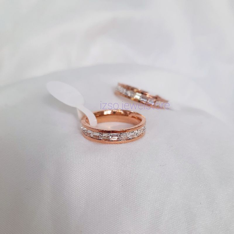 Cincin Titanium Cubic Zirconia Crystal Korean Style Lapis Emas 18k-Olraun (rosegold)