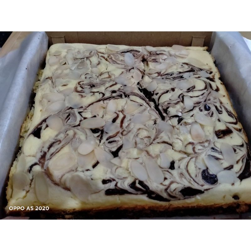 

brownies cream cheese