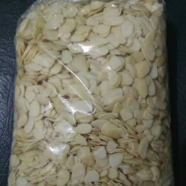 

Almond slice mentah 1/4kg
