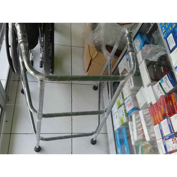 Walker (Alat Bantu Jalan Mirip Jemuran) dari Besi