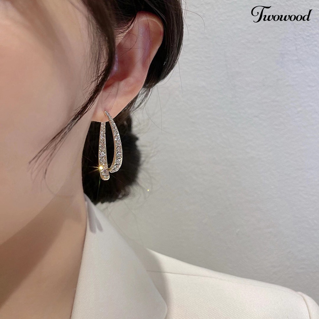 Twowood 1 Pair Romantic Fine Craftsmanship Ear Studs Women Cubic Zirconia Arc Fishtail Elegant Earrings for Date