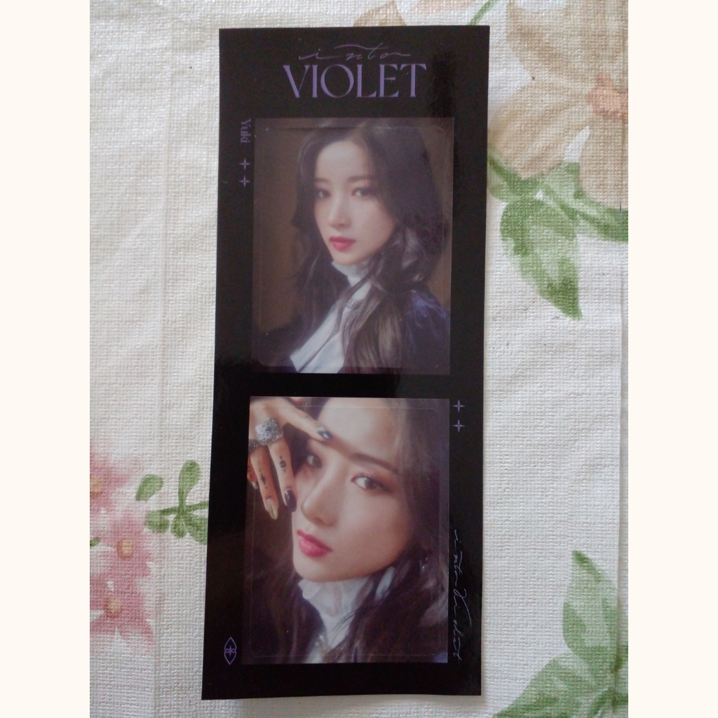 Official Sticker Yuki Purple Kiss Into Violet Album
