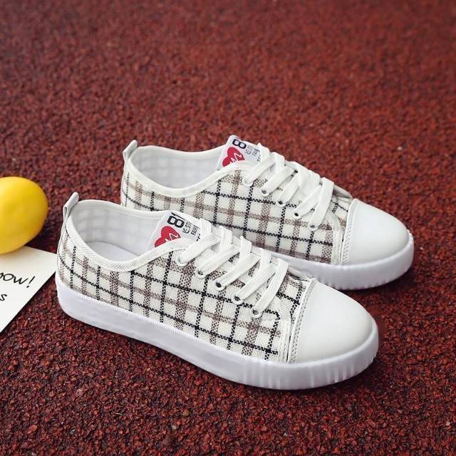 Sepatu Sneakers Wanita / Sepatu Alesha Fashion Korea Terbaru / Sepatu Wanita / Bisa COD