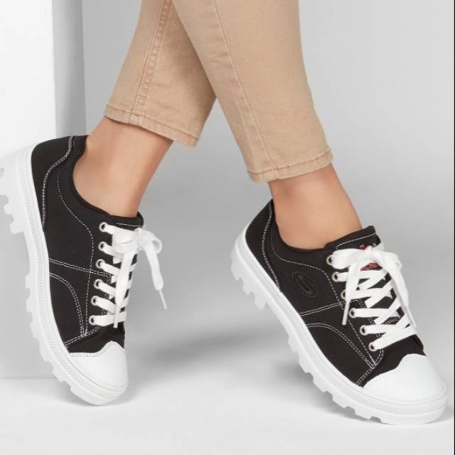 SKECHERS series ROADIES