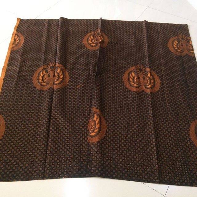 Batik lawasan sogan
