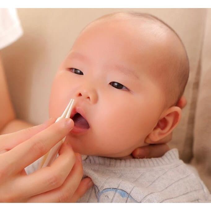 Pinset Pembersih Hidung Telinga Bayi