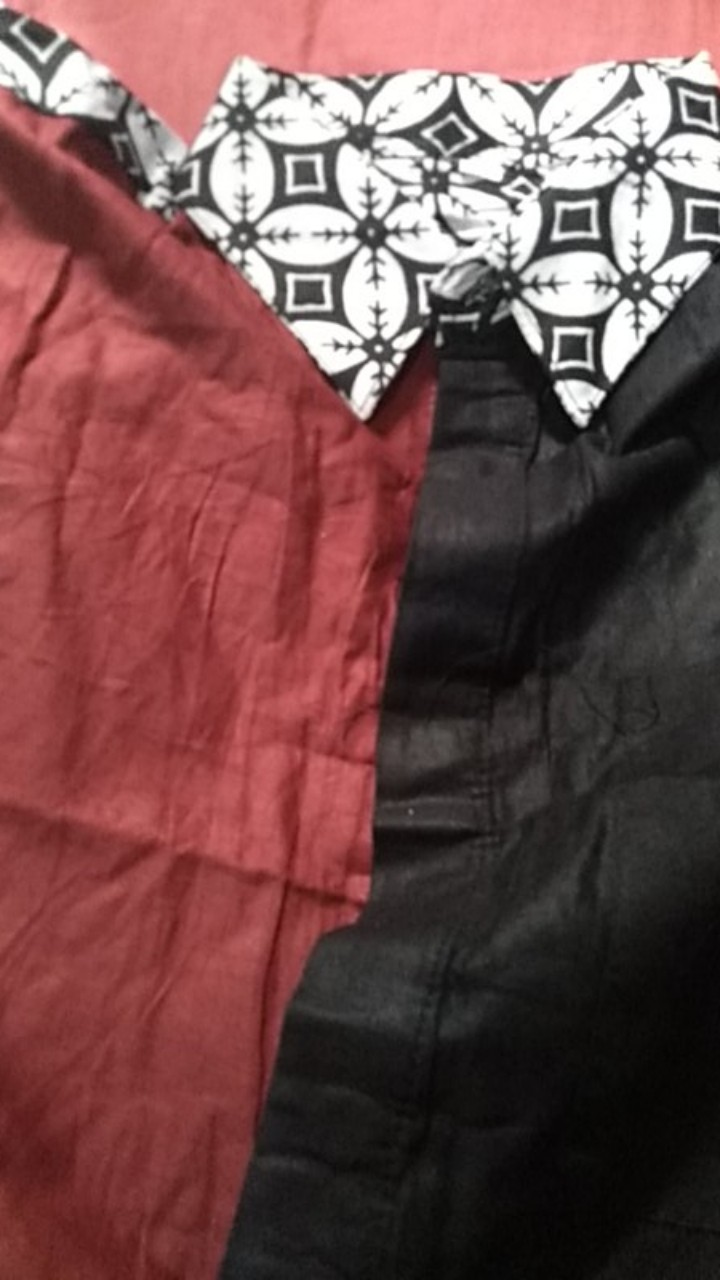 Trolis Grosir Kemeja Batik Pria Kombinasi Hitam Merah Kawung Tifbat Polmer Polhit  Lengan Pendek