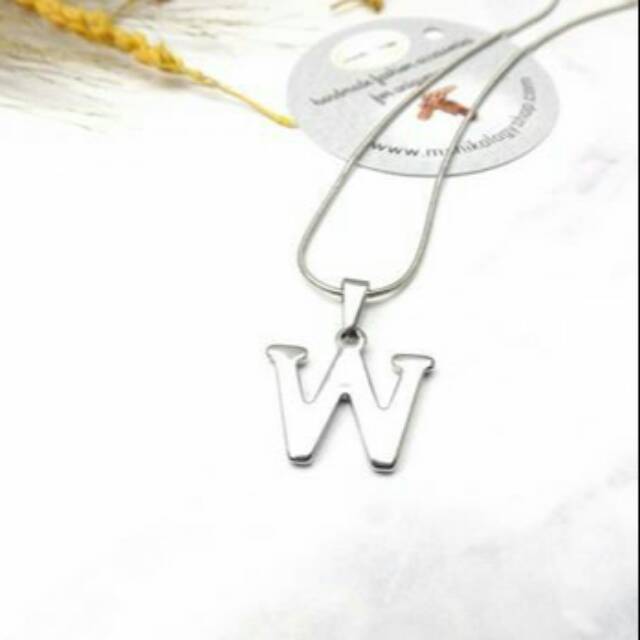 Kalung inisial nama monel huruf W