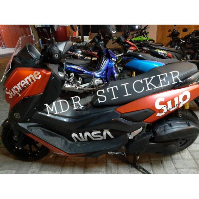 SUPREME NMAX CUTTING STICKER