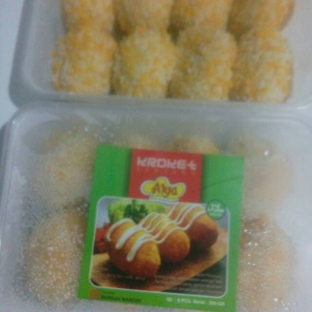 

Kroket kentang (daging dan wortel) .isi 8