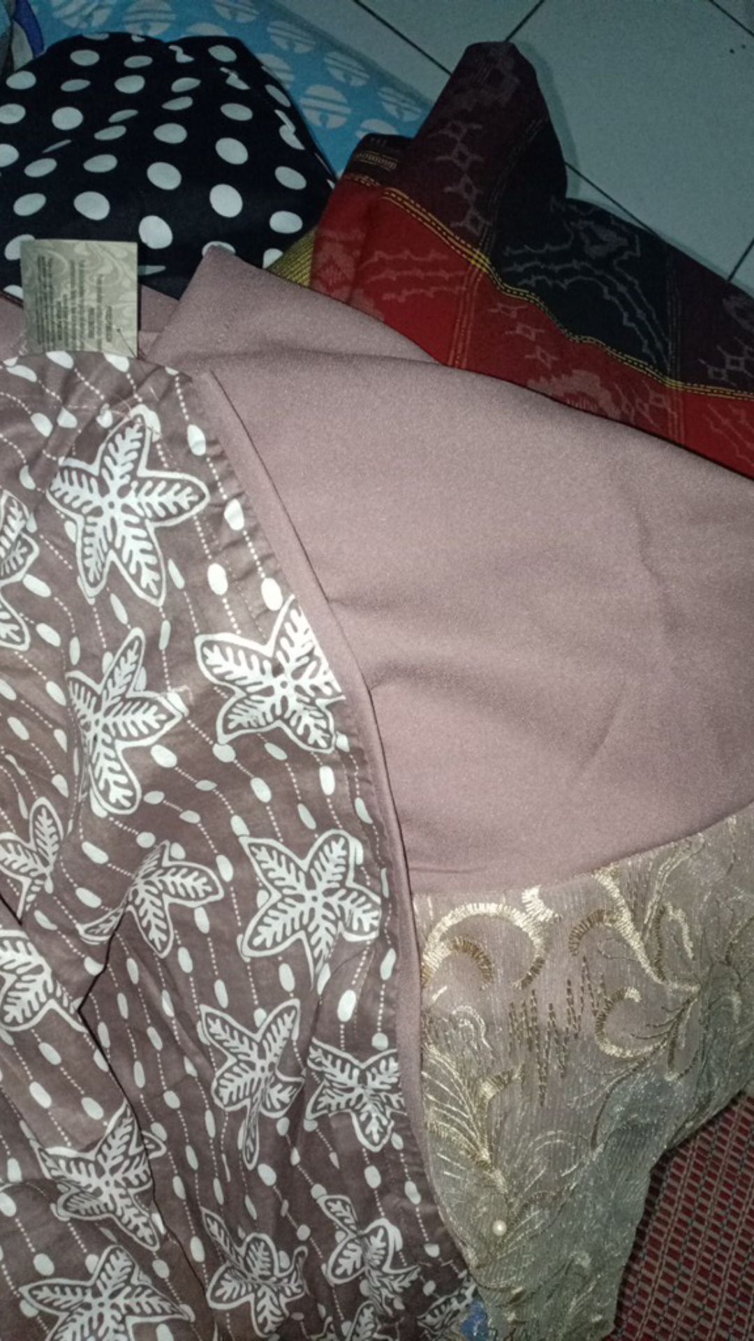 Atasan Batik Dolby Dolbi Dobby Doby Tenun Sutra Tulis Halus Katun Atbm Baron ,sarombit Atasan