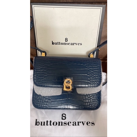 Audrey Bag buttonscraves