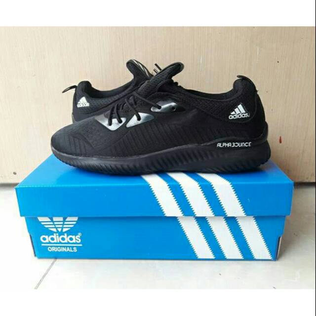 Sepatu Adidas Alphabounce Fullblack Sneakers Olahraga Sekolah kerja Kuliah Kado hadiah cowok cewek