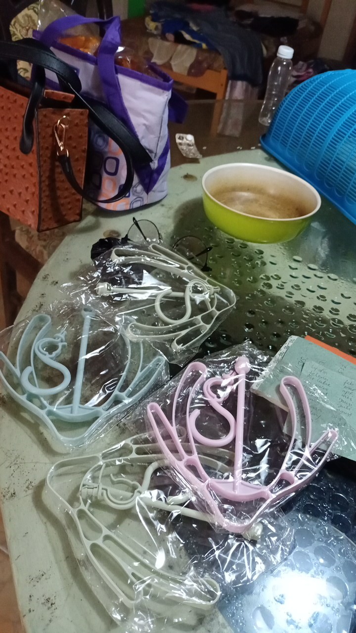 Gantungan Jemuran Sepatu Dan Kaos Kaki Serbaguna