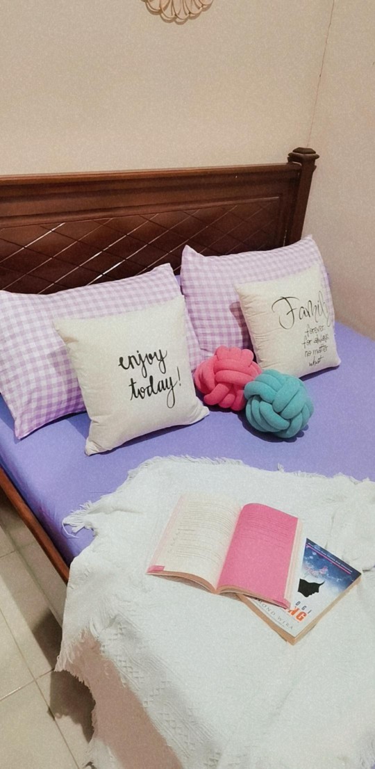 Hana Pillowcase | Sarung Bantal Guling Korea | Lilac