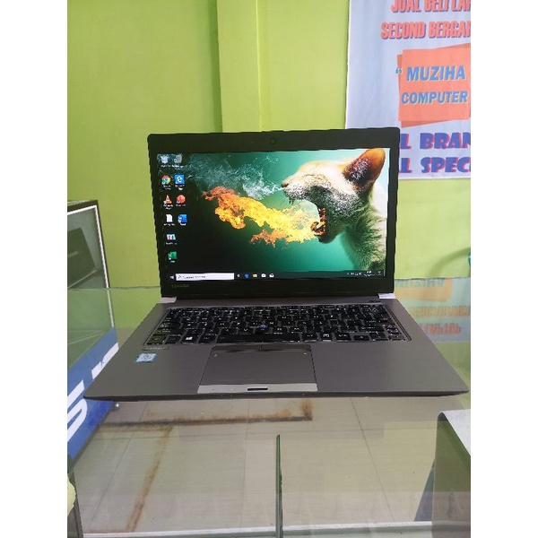 Laptop Second TOSHIBA PORTEGE  Z30-C INTEL CORE i5 gen 6 RAM 8GB SSD 256GB SLIM