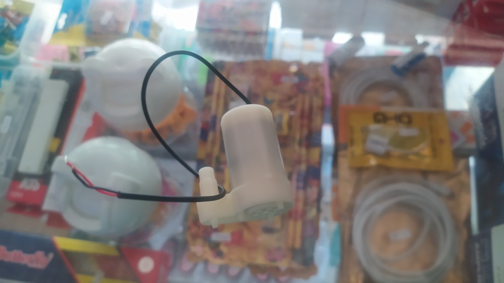 Pompa Air Mancur Mini Dc 3v / 4.5v 100l / H Low Noise Untuk Akuarium Ikan