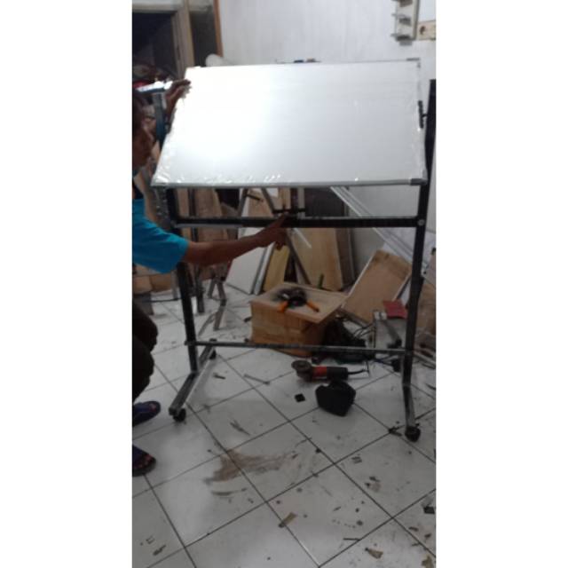 

papan tulis whiteboard standing double uk.60x80
