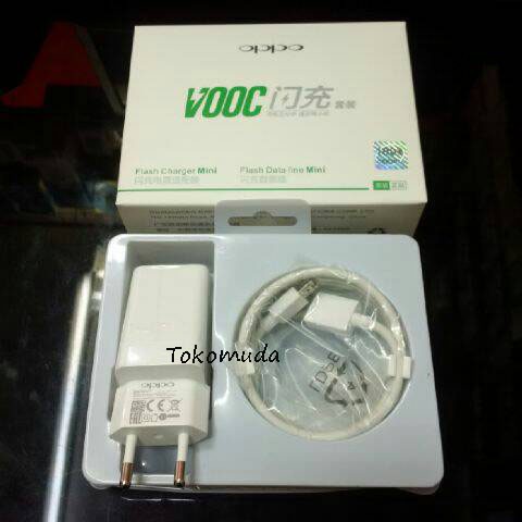 Charger OPPO VOOC AK779 FAST CHARGING Original Charger + USB Cable F1+