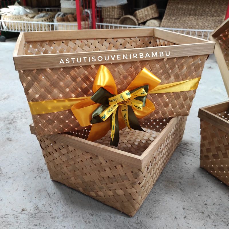 

PARSEL BAMVU LEBARAN JUMBO 25X35X15 CM / parsel unik / hampers lebaran / bingkisan / keranjang bambu