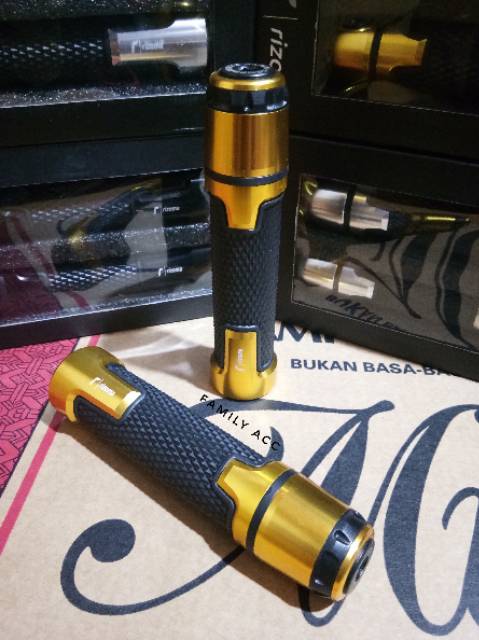 Handgrip Handfat Handle Grip Rizoma Sarung Gas Variasi Motor Aerox/ Nmax/ Pcx/ Ninja 250fi Universal