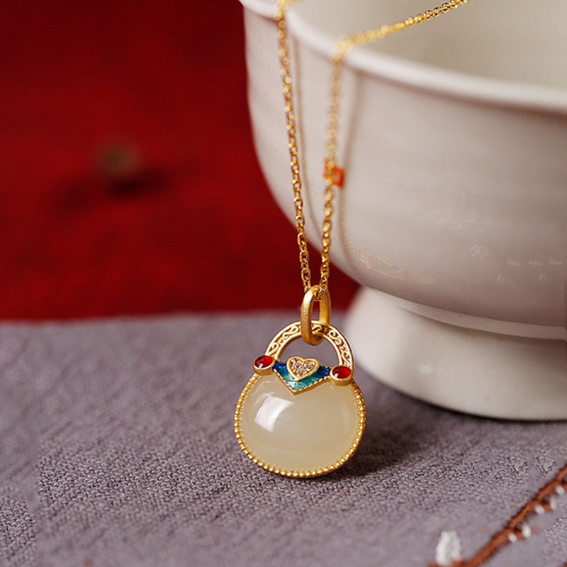 Fancyqube Kalung Liontin Giok Hetian Lapis Emas Gaya Retro Untuk Wanita