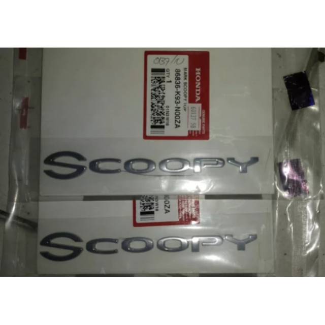 Emblem scoopy isi 2 pcs