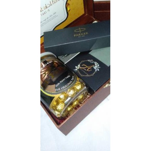 

Best Seller!! KODE-713 GIFT BOX HAMPERS / HAMPERS HIJAB / HAMPERS WEDDING /HAMPERS BIRTHDAY / PARCEL