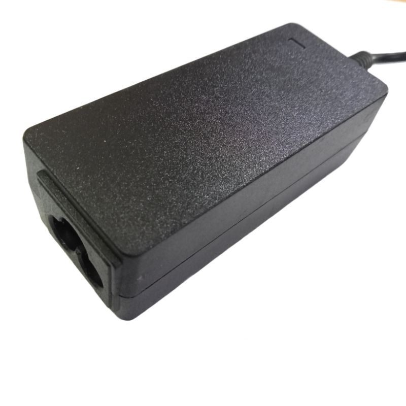 Adaptor Charger Laptop Asus 1005 Series 19V 2.1A Original 40Watt