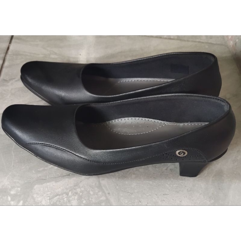 Sepatu Pantofel Merk Exafor Size 39