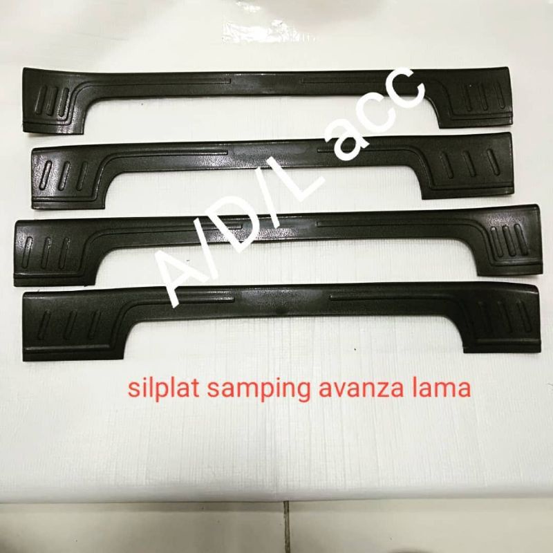 SILL PLATE silplate samping pintu mobil toyota  avanza / xenia 2004 sampai 2011 2005 2006 2007 2008 2009 2010 HITAM abu CREAM