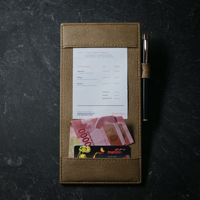 

CUSTOM BILL HOLDER KULIT COKELAT UKURAN A4