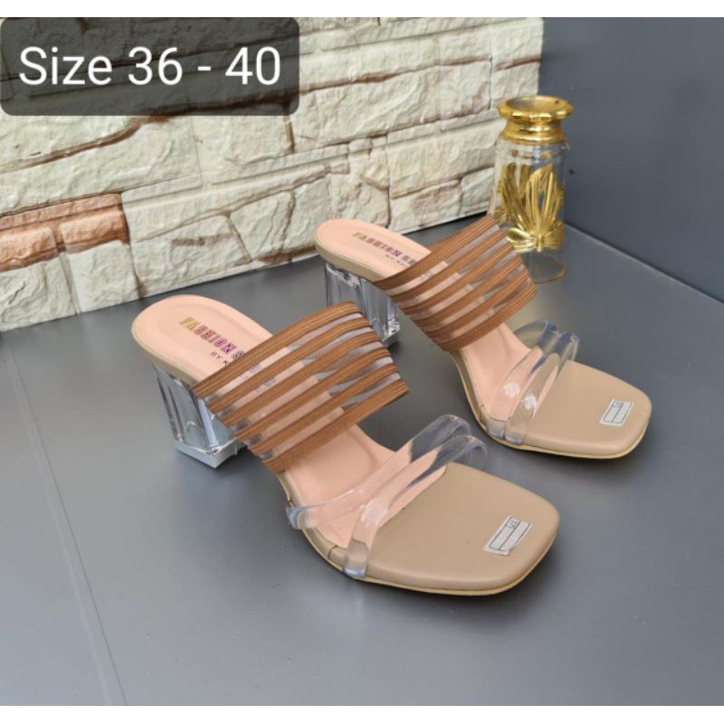Sandal Hak Kaca Tinggi 7cm